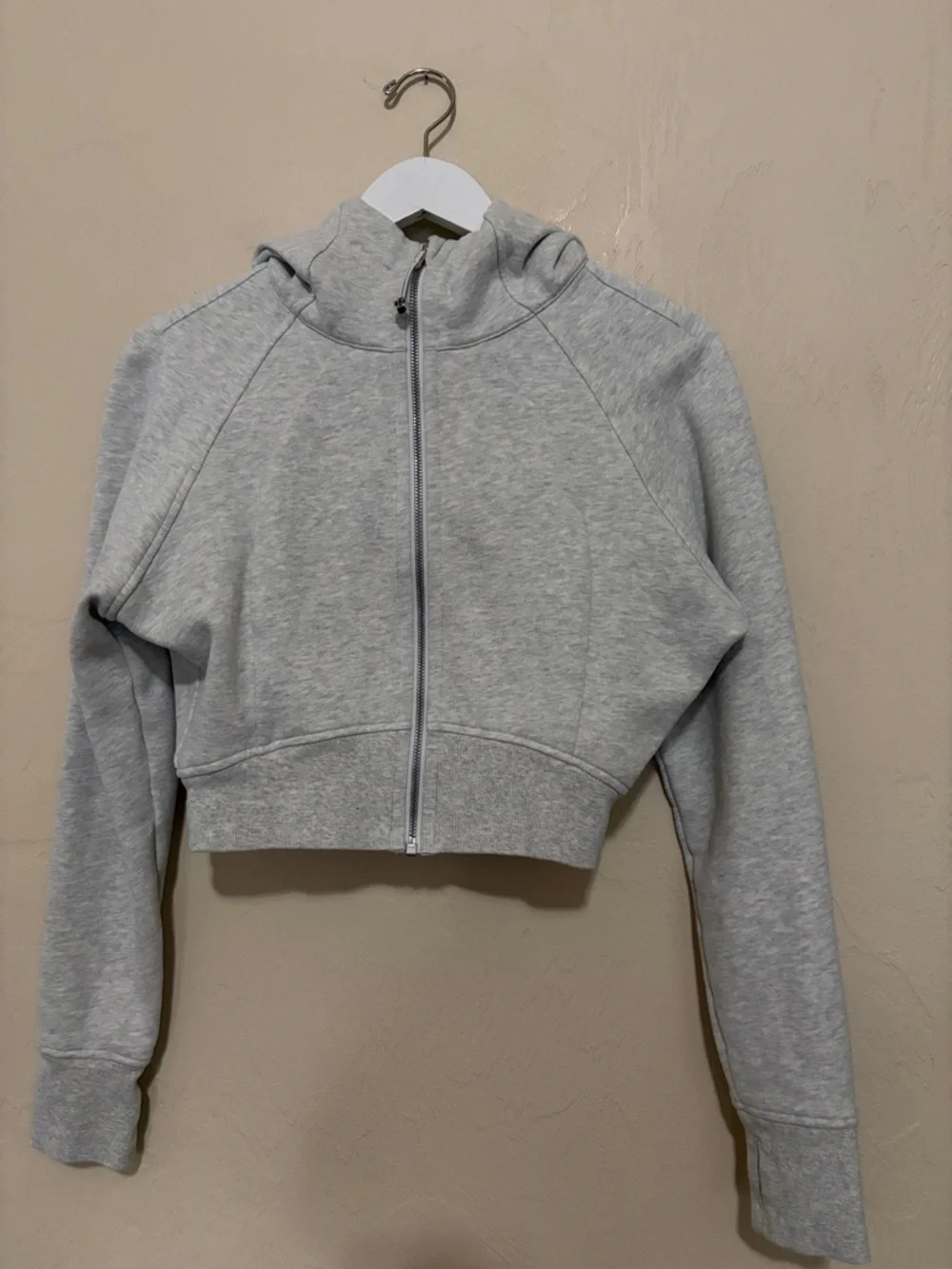 Lululemon Cropped Scuba Full Zip Hoodie. Excellent Condition! Worn a Few Times!